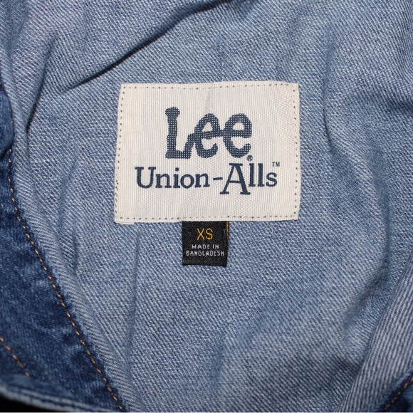 Lee - Picture 6 of 7